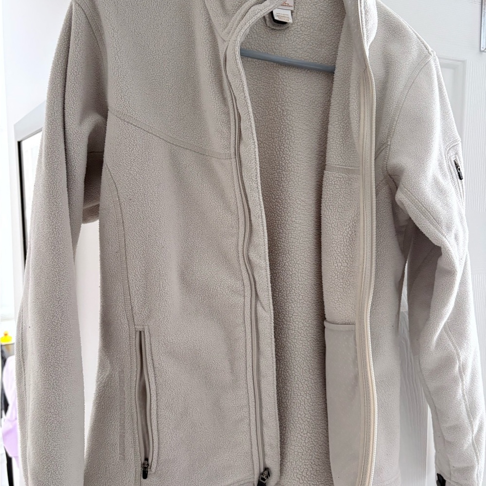 Eastern Mountain Sports fitted fleece jacket